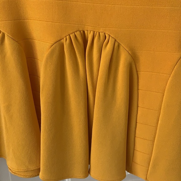 Stunning Bebe dress - Picture 4 of 16